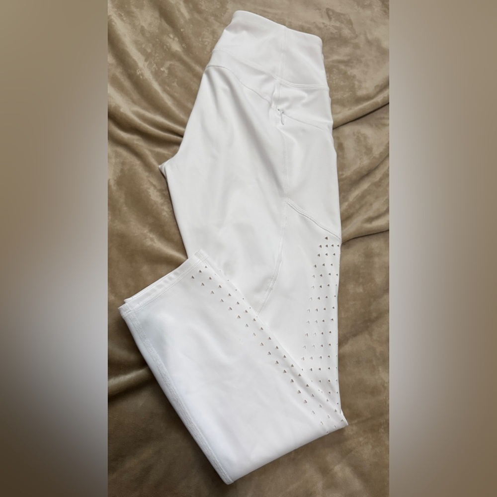 NWOT ATHLETA White Contender Laser Cut 7/8 Tight, Size Small